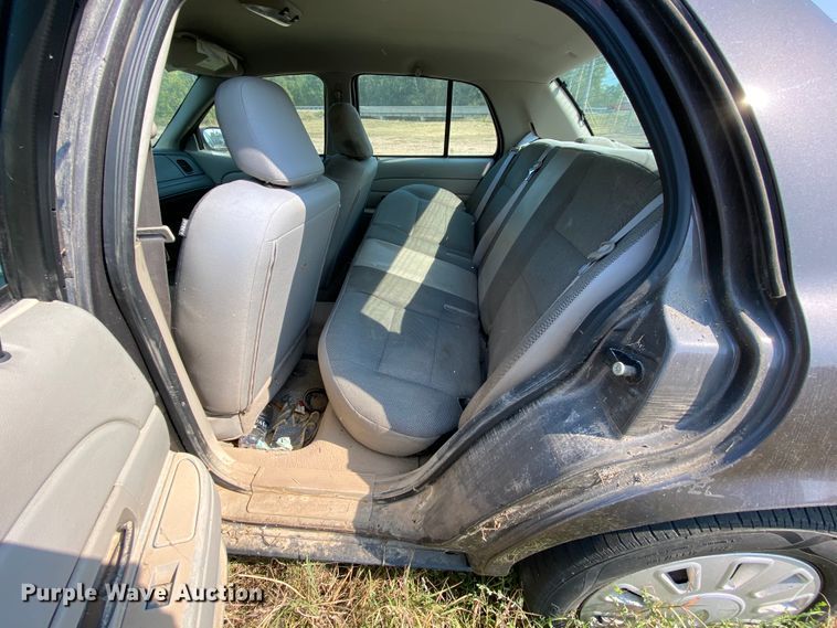 image for item HE9839 2009 Ford Crown Victoria Police Interceptor