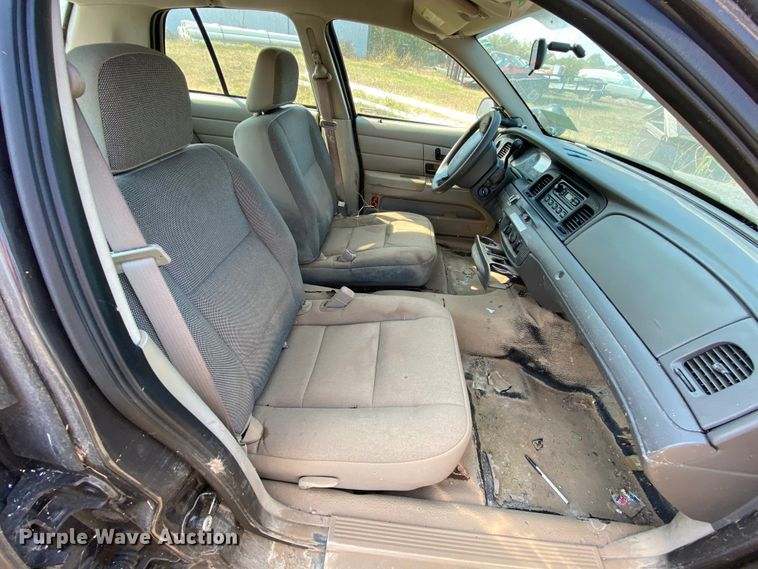 image for item HE9839 2009 Ford Crown Victoria Police Interceptor