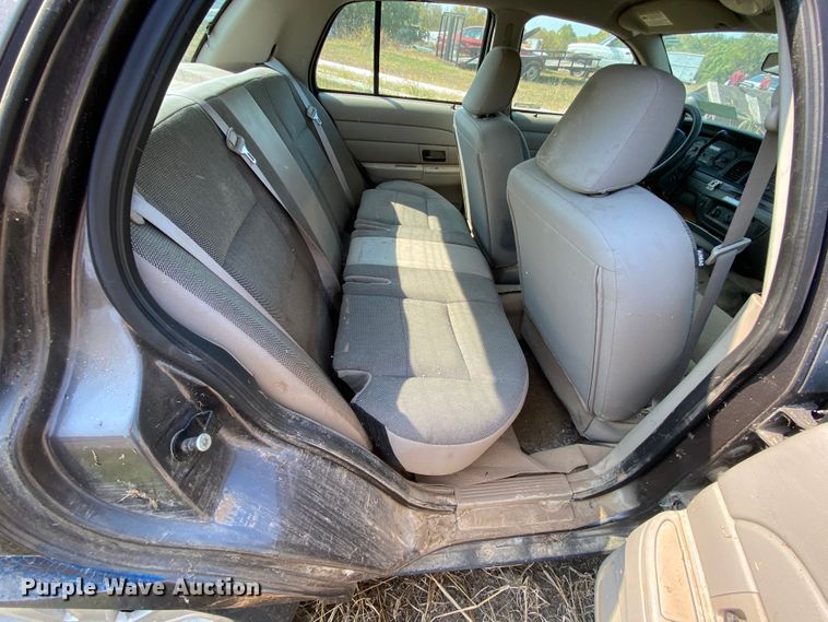 image for item HE9839 2009 Ford Crown Victoria Police Interceptor