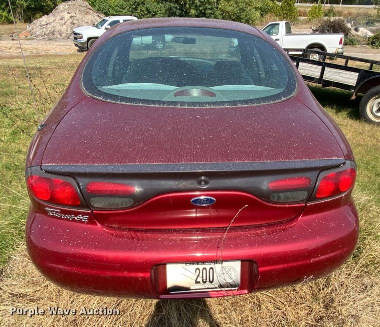 image for item HE9841 1999 Ford Taurus