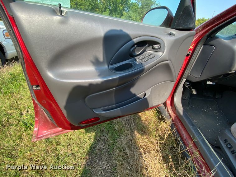 image for item HE9841 1999 Ford Taurus