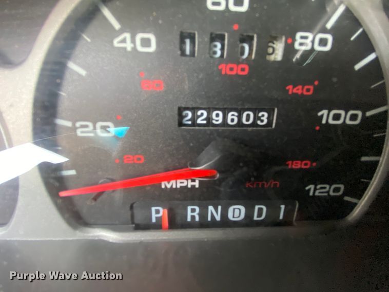 image for item HE9841 1999 Ford Taurus