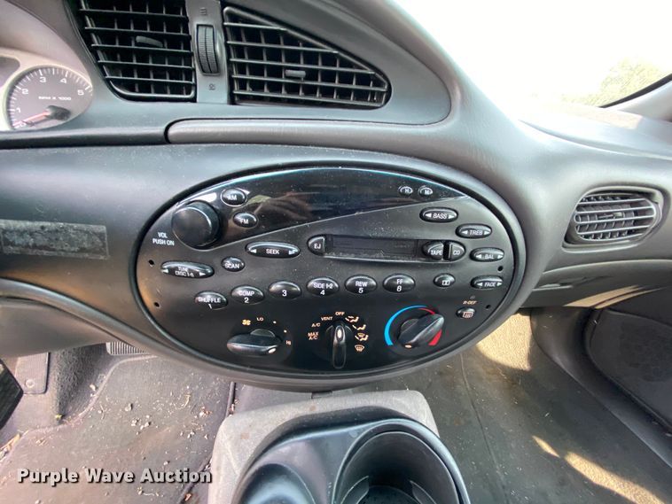 image for item HE9841 1999 Ford Taurus