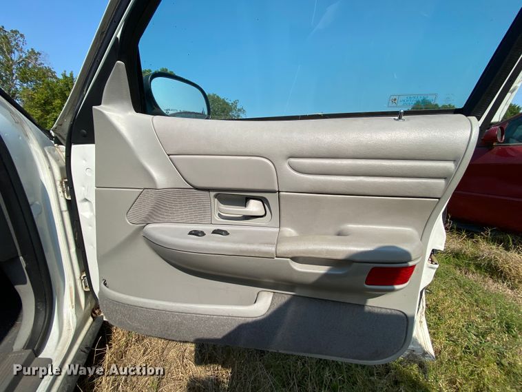 image for item HE9842 1998 Ford Crown Victoria Police Interceptor