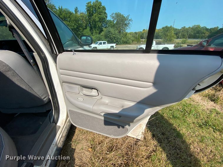 image for item HE9842 1998 Ford Crown Victoria Police Interceptor