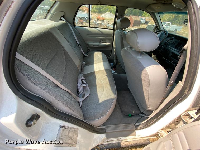 image for item HE9842 1998 Ford Crown Victoria Police Interceptor