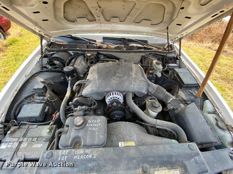 image for item HE9842 1998 Ford Crown Victoria Police Interceptor