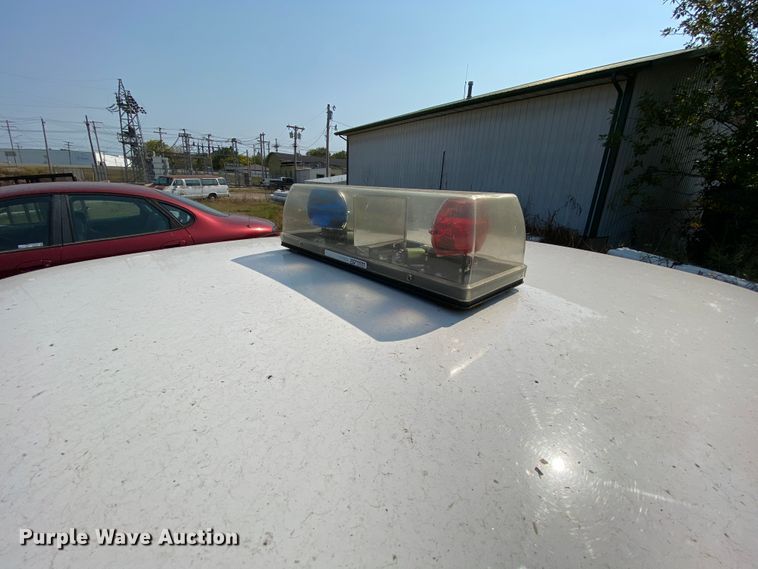 image for item HE9842 1998 Ford Crown Victoria Police Interceptor