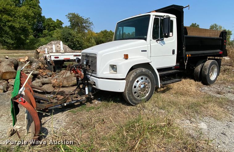 image for item HE9845 1999 Freightliner FL70  dump truck