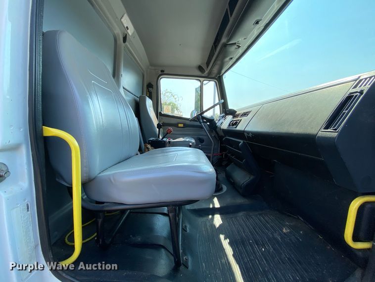 image for item HE9845 1999 Freightliner FL70  dump truck