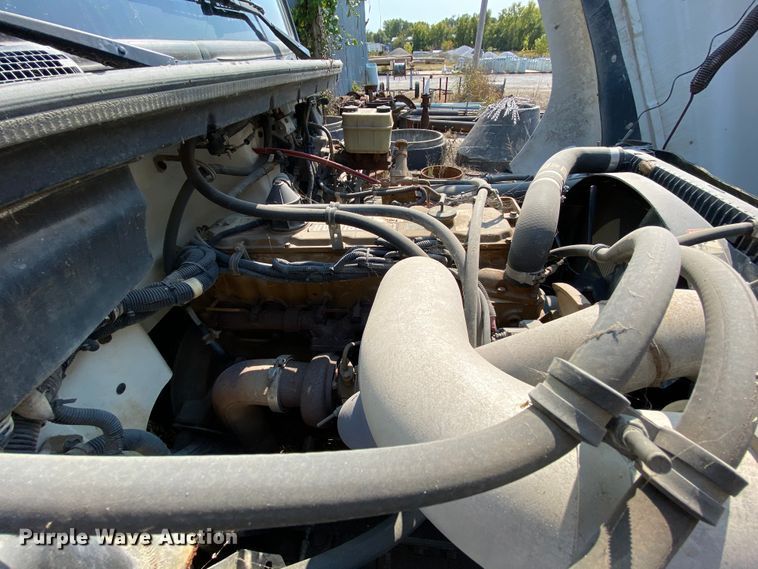 image for item HE9845 1999 Freightliner FL70  dump truck