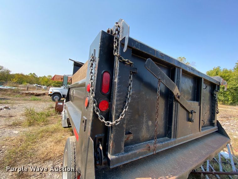 image for item HE9845 1999 Freightliner FL70  dump truck