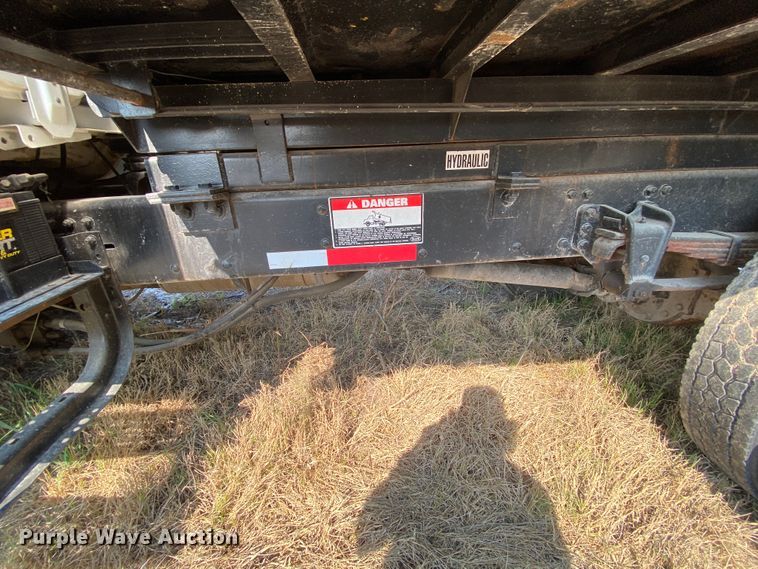 image for item HE9845 1999 Freightliner FL70  dump truck