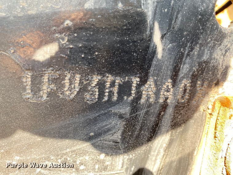 image for item HE9845 1999 Freightliner FL70  dump truck