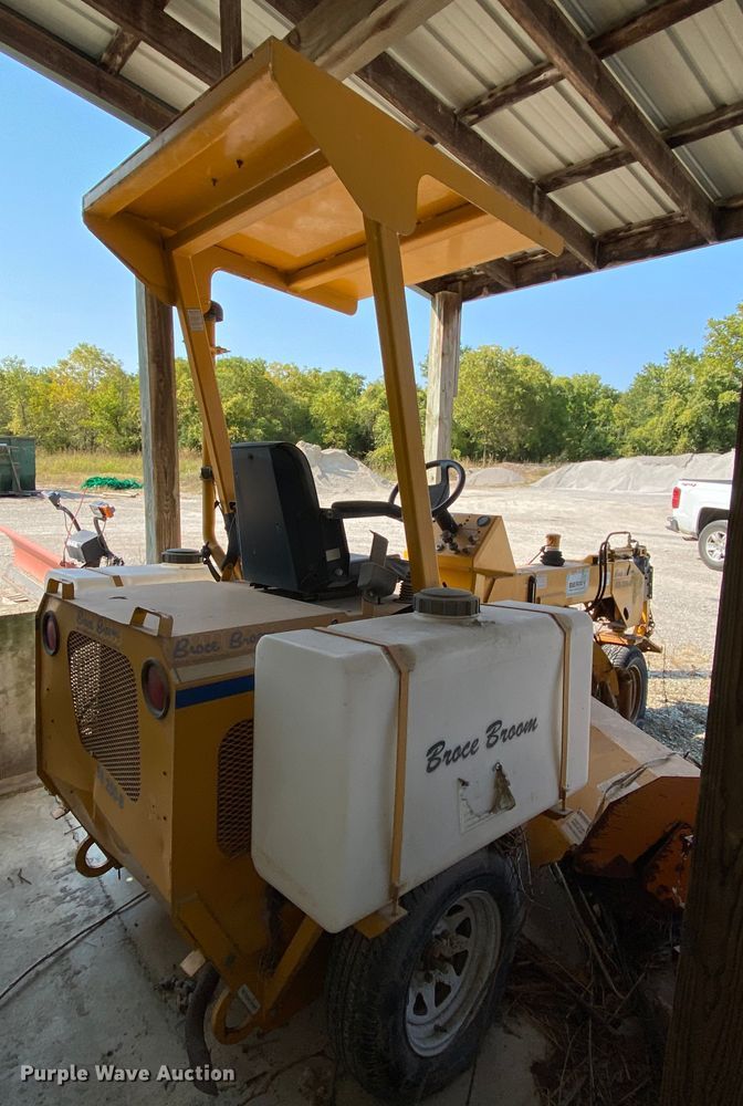 image for item HE9846 Broce Broom BB-250-B  broom