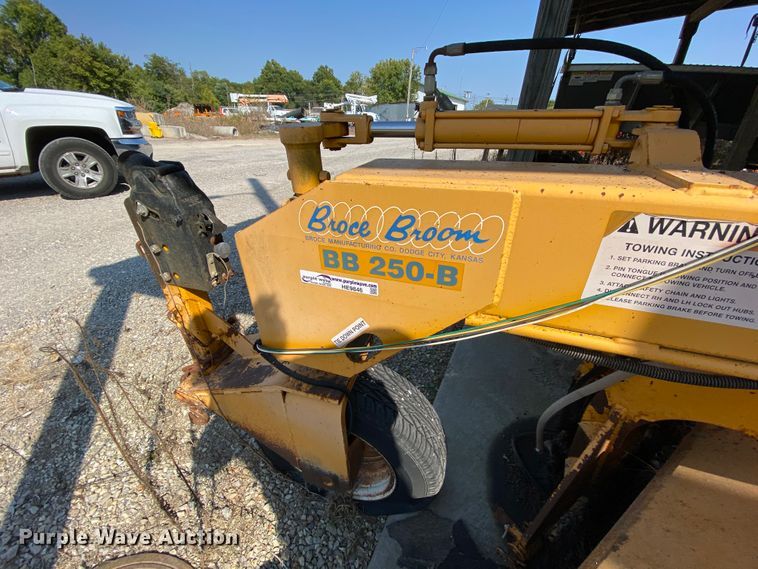 image for item HE9846 Broce Broom BB-250-B  broom