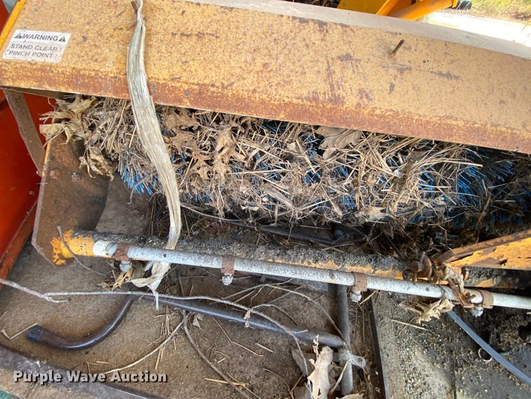 image for item HE9846 Broce Broom BB-250-B  broom