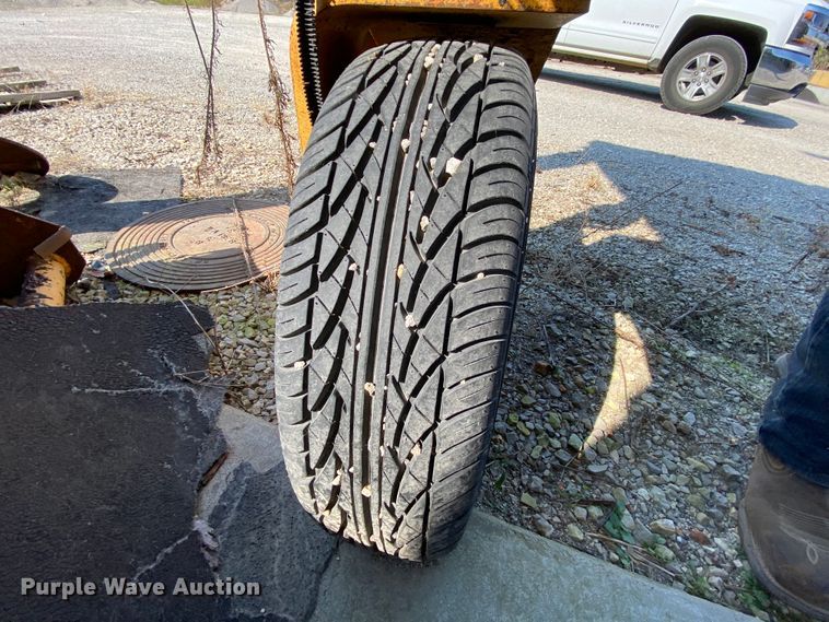 image for item HE9846 Broce Broom BB-250-B  broom