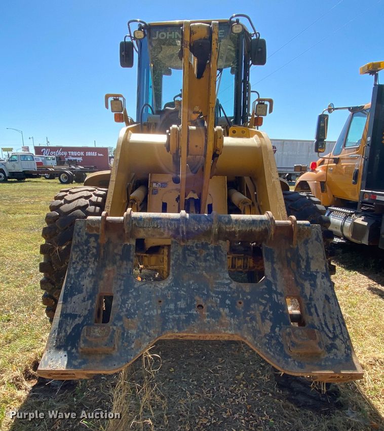 image for item HE9873 2003 John Deere 444H  wheel loader