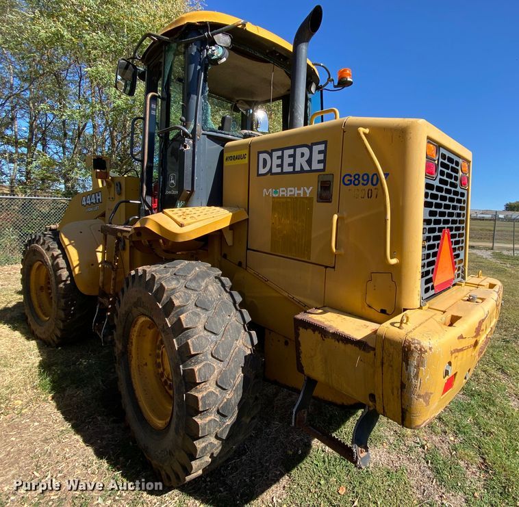 image for item HE9873 2003 John Deere 444H  wheel loader