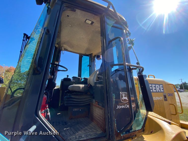 image for item HE9873 2003 John Deere 444H  wheel loader