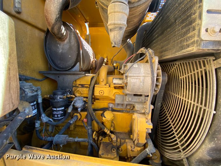 image for item HE9873 2003 John Deere 444H  wheel loader