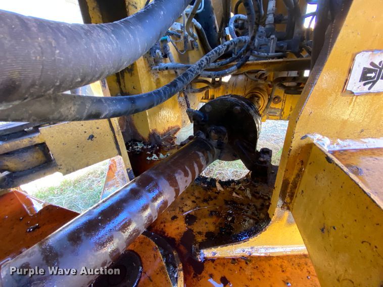 image for item HE9873 2003 John Deere 444H  wheel loader