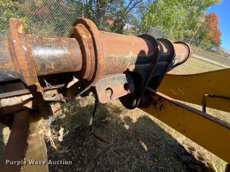 image for item HE9873 2003 John Deere 444H  wheel loader