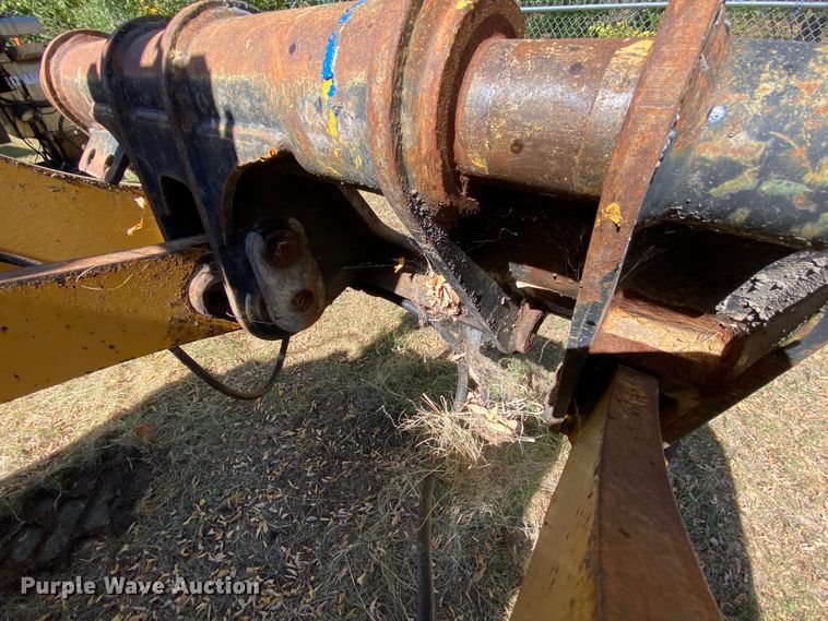 image for item HE9873 2003 John Deere 444H  wheel loader