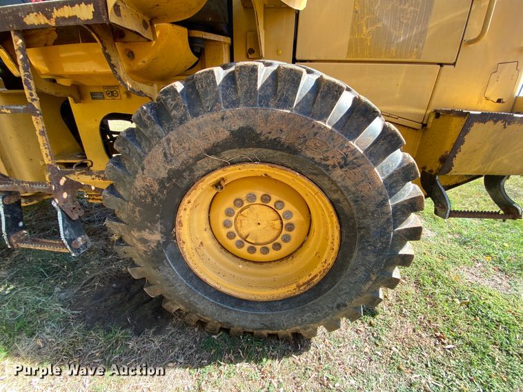 image for item HE9873 2003 John Deere 444H  wheel loader