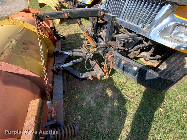 image for item HE9875 2006 International 7400  spreader truck