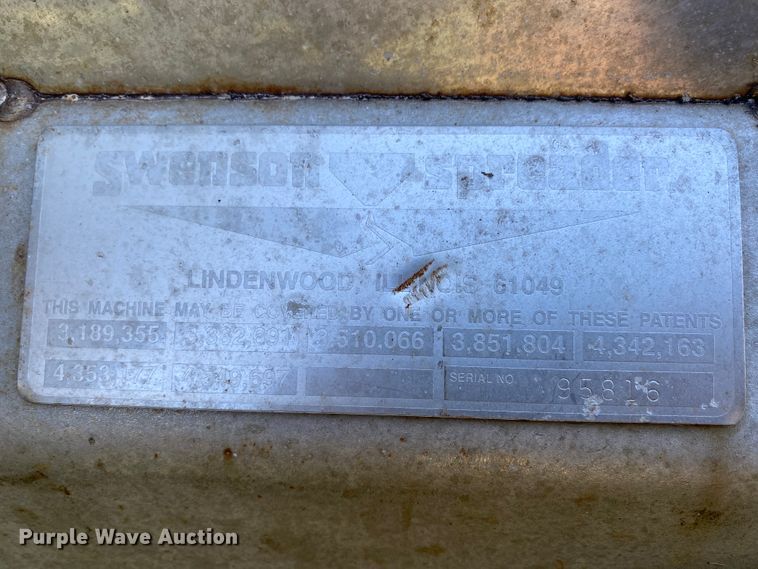 image for item HE9878 2006 International 7400  spreader truck