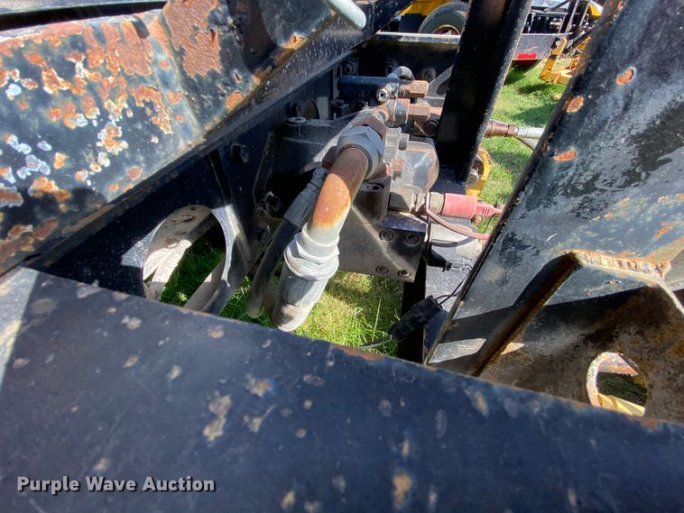 image for item HE9878 2006 International 7400  spreader truck