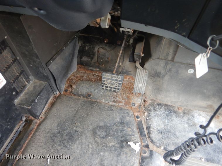 image for item HF9726 2012 International 3000  school bus