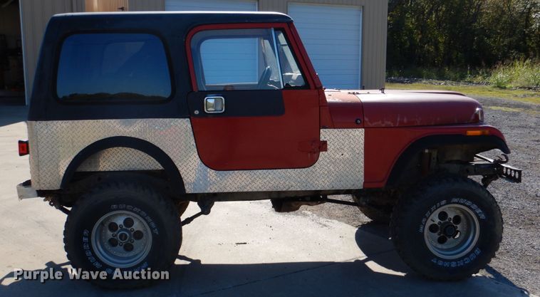 image for item HK9500 1986 Jeep CJ7  SUV