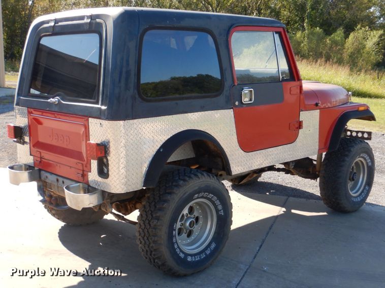 image for item HK9500 1986 Jeep CJ7  SUV