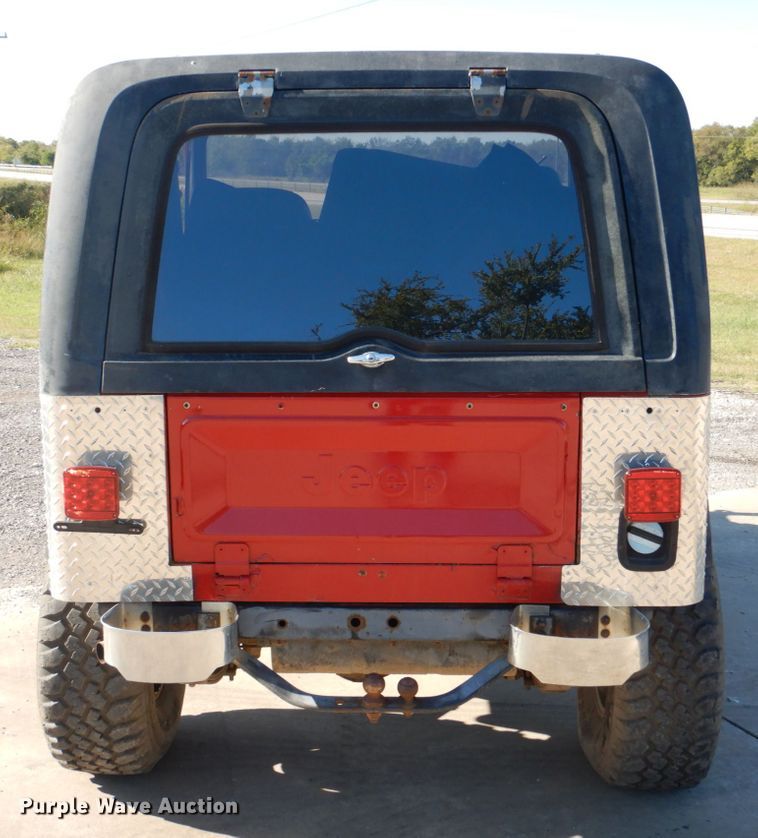 image for item HK9500 1986 Jeep CJ7  SUV