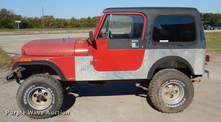 image for item HK9500 1986 Jeep CJ7  SUV