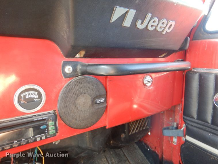 image for item HK9500 1986 Jeep CJ7  SUV