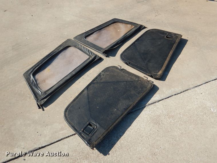 image for item HK9500 1986 Jeep CJ7  SUV