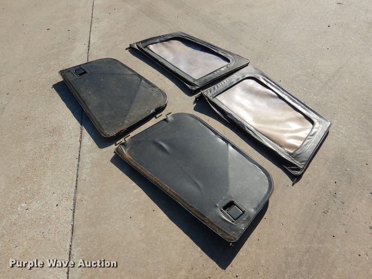 image for item HK9500 1986 Jeep CJ7  SUV