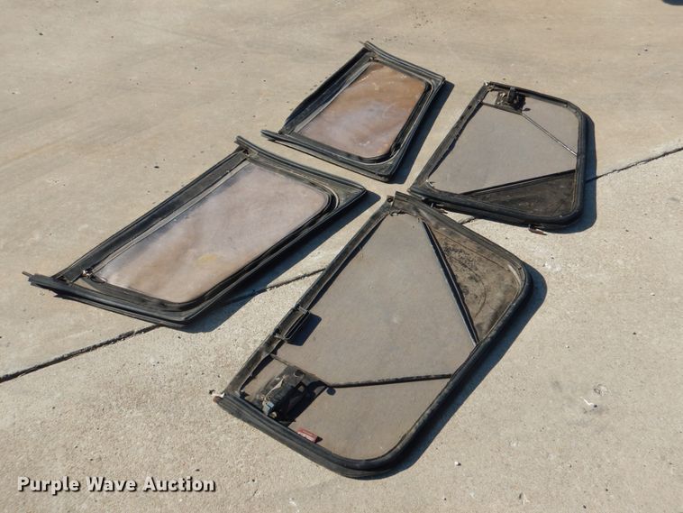 image for item HK9500 1986 Jeep CJ7  SUV