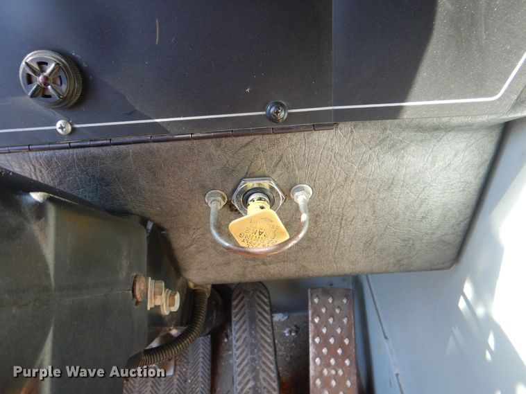 image for item HK9503 1996 Pierce E9684  pumper fire truck