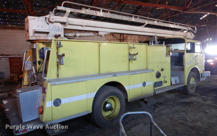 image for item HK9504 1978 American Lafrance  ladder fire truck