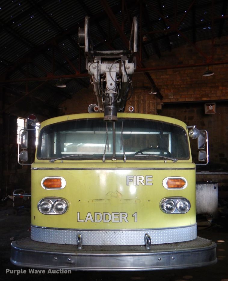 image for item HK9504 1978 American Lafrance  ladder fire truck