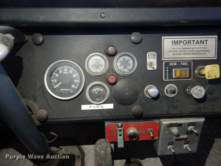 image for item HK9504 1978 American Lafrance  ladder fire truck