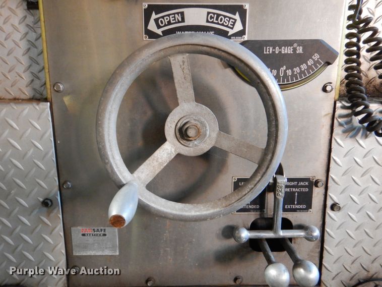 image for item HK9504 1978 American Lafrance  ladder fire truck