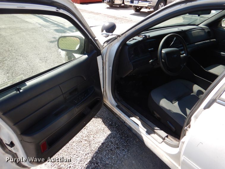 image for item HK9505 2007 Ford Crown Victoria Police Interceptor