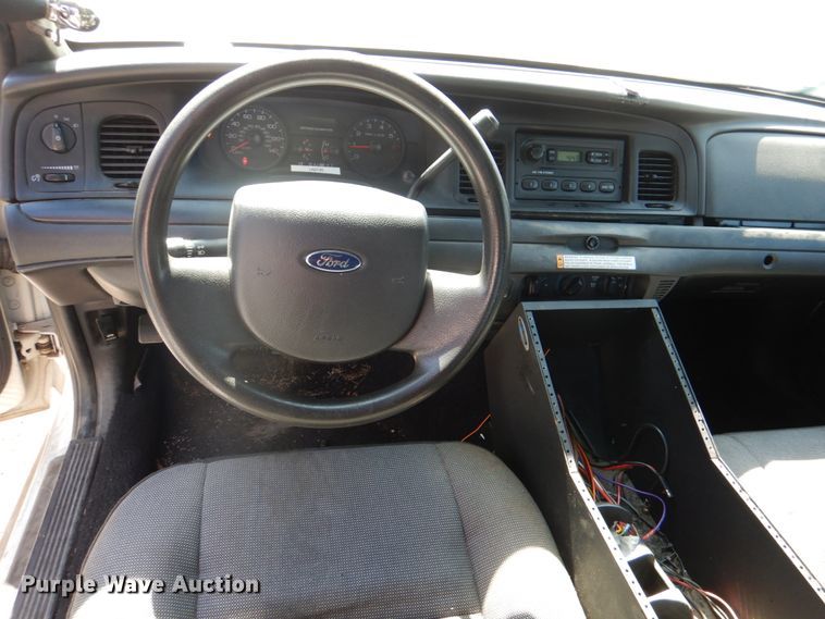 image for item HK9505 2007 Ford Crown Victoria Police Interceptor