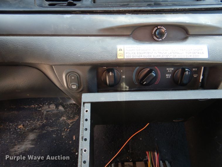 image for item HK9505 2007 Ford Crown Victoria Police Interceptor